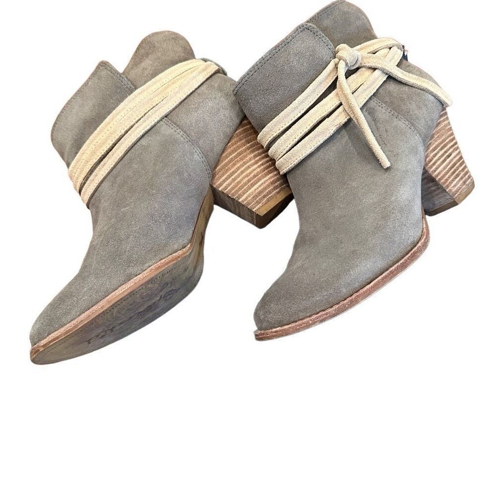 Splendid Rio Grande Taupe Suede Booties- size 8